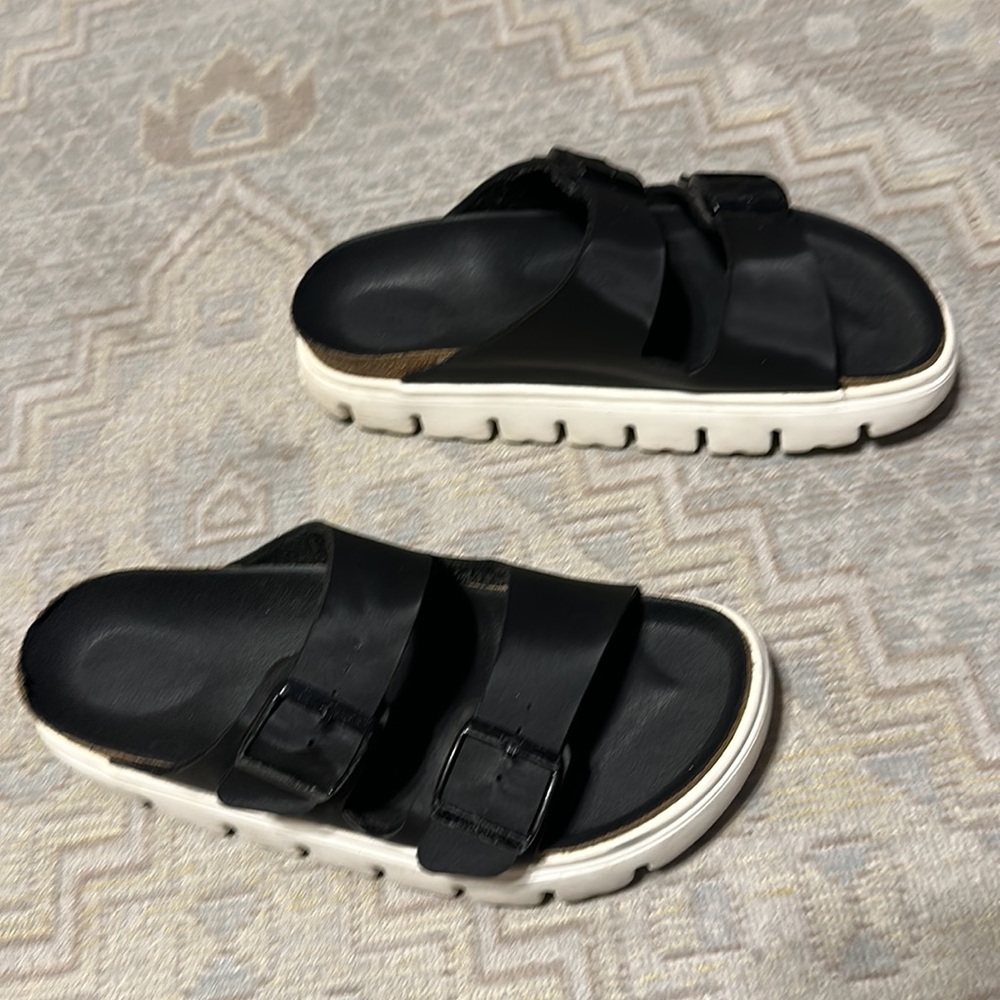 BIRKENSTOCK PAPILLIO ARIZONA CHUNKY SANDAL SIZE 10 COLOR BLACK & WHITE